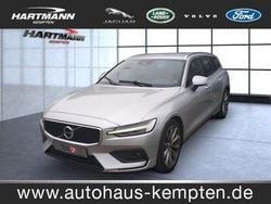 Silber Gebraucht 2018 Volvo V60 Momentum Kombi | 21.850 € (Superpreis)