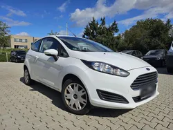 Weiß Gebraucht 2013 Ford Fiesta Kleinwagen | 3.390 €