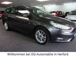 Grau Gebraucht 2017 Ford Focus Business Edition Limousine | 7.990 € (Fairer Preis)