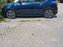 Blau Gebraucht 2017 Ssangyong Tivoli Sapphire SUV | 10.000 € (Fairer Preis)