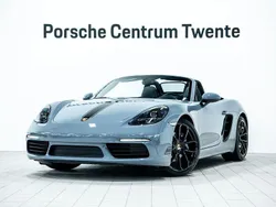 Grau Gebraucht 2024 Porsche 718 Boxster Edition Cabrio | 96.679 €