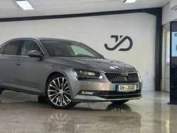 Grau Gebraucht 2016 Skoda Superb LAURIN & KLEMENT Limousine | 16.950 € (Guter Preis)