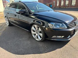 Schwarz Gebraucht 2011 VW Passat Individual Kombi | 8.850 € (Etwas zu teuer)