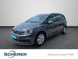 Delfingrau metallic (metallic) Gebraucht 2024 VW Touran Comfortline Van / Kleinbus | 33.290 € (Fairer Preis)