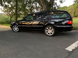 Schwarz Gebraucht 2000 Mercedes E280 Avantgarde Kombi | 6.900 € (Etwas zu teuer)