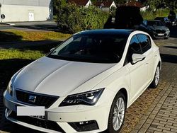 Weiß Gebraucht 2017 Seat Leon Limousine | 13.000 € (Etwas zu teuer)