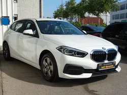 Weiß Gebraucht 2020 BMW 118 Advantage Kleinwagen | 21.950 € (Fairer Preis)