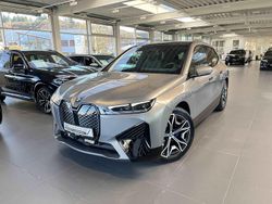 Grau Gebraucht 2023 BMW iX Sport Line SUV | 46.590 € (Fairer Preis)