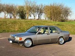 Silber Gebraucht 1991 Mercedes 190 Limousine | 7.499 €