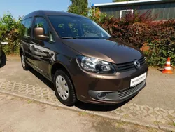 Braun Gebraucht 2011 VW Caddy Trendline Van / Kleinbus | 11.990 € (Teuer)