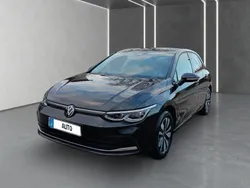 Deep black pearlescent (metallic) Gebraucht 2023 VW Golf VIII Move Limousine | 25.200 € (Guter Preis)