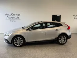 Silber Gebraucht 2018 Volvo V40 CC Kombi | 14.500 € (Superpreis)