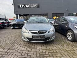 Silber Gebraucht 2012 Opel Astra Innovation Limousine | 6.900 € (Fairer Preis)