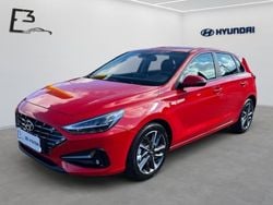 Rot Gebraucht 2024 Hyundai i30 Trend Limousine | 19.990 € (Guter Preis)