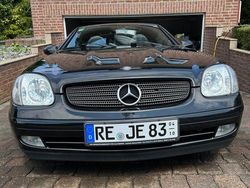 Schwarz Gebraucht 1999 Mercedes SLK230 Cabrio | 5.200 € (Fairer Preis)