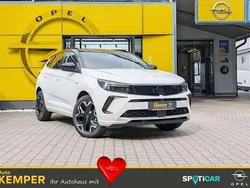 Weiß Gebraucht 2024 Opel Grandland X Ultimate SUV | 31.950 € (Teuer)