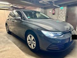 Grau Gebraucht 2022 VW Golf VIII Life Limousine | 20.900 € (Guter Preis)