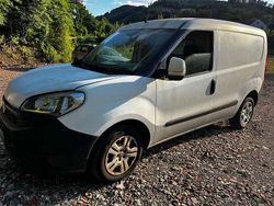 Colore esterno (weiß) Gebraucht 2015 Fiat Doblò Van / Kleinbus | 2.450 € (Guter Preis)