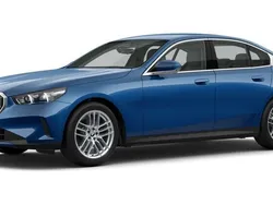 Blau Gebraucht 2024 BMW 520 Comfort Edition Limousine | 48.176 € (Superpreis)