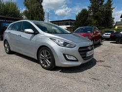 Silber Gebraucht 2015 Hyundai i30 Premium Limousine | 6.899 € (Guter Preis)