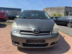 Grau Gebraucht 2006 Toyota Corolla Sol Van / Kleinbus | 1.990 € (Etwas zu teuer)