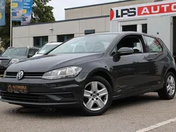 Grau Gebraucht 2018 VW Golf VII Trendline Limousine | 7.750 € (Guter Preis)