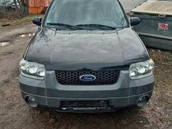 Schwarz Gebraucht 2004 Ford Maverick SUV | 1.300 €