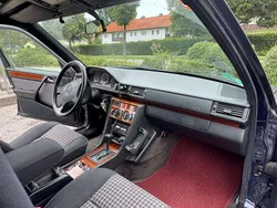 Blau Gebraucht 1995 Mercedes 220 Kombi | 3.000 €