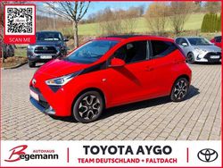 Vulcanorot Gebraucht 2021 Toyota Aygo Team Kleinwagen | 11.990 € (Fairer Preis)