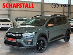 Gruen (oxidegrün) Neu 2025 Dacia Jogger Extreme Van / Kleinbus | 22.879 € (Fairer Preis)