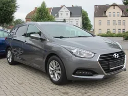 Braun Gebraucht 2016 Hyundai i40 Trend Limousine | 12.990 € (Fairer Preis)