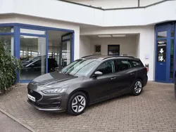 Magneticgrau Gebraucht 2022 Ford Focus Cool & Connect Kombi | 18.250 € (Fairer Preis)