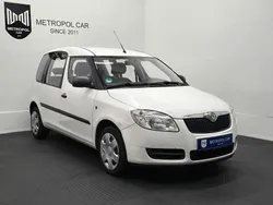 Weiß Gebraucht 2009 Skoda Roomster Kombi | 1.990 € (Guter Preis)