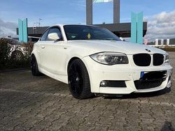 Weiß Gebraucht 2011 BMW 123 Coupé M Sport Coupé | 9.800 €