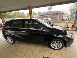 Kosmosschwarz metalliclack Gebraucht 2014 Mercedes B180 Van / Kleinbus | 10.500 € (Fairer Preis)