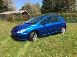 Blau metallic Gebraucht 2003 Peugeot 307 Limousine | 4.000 €