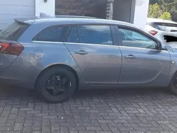 Grau Gebraucht 2016 Opel Insignia Kombi | 13.300 €