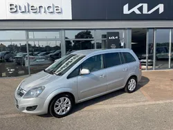 Silber Gebraucht 2011 Opel Zafira Design Edition Van / Kleinbus | 7.970 €