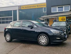 Schwarz Gebraucht 2014 Opel Astra Edition Limousine | 7.980 € (Teuer)