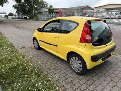 Gelb Gebraucht 2005 Peugeot 107 Kleinwagen | 249 € (Superpreis)