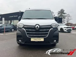 Weiss Gebraucht 2023 Renault Master Komfort Van | 32.118 € (Etwas zu teuer)