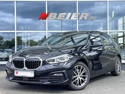 Schwarz (black sapphire metallic) Gebraucht 2024 BMW 118 Advantage Kleinwagen | 24.990 € (Fairer Preis)