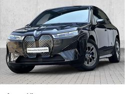 Grau Gebraucht 2022 BMW iX M Sport SUV | 44.880 € (Fairer Preis)