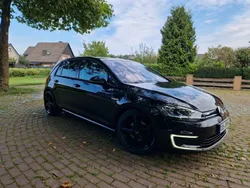 Schwarz Gebraucht 2018 VW e-Golf Kleinwagen | 16.200 € (Teuer)