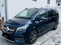 Blau Gebraucht 2019 Mercedes V300 AMG Van / Kleinbus | 48.999 € (Fairer Preis)