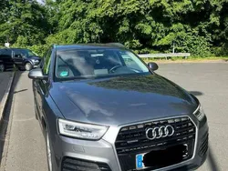 Grau Gebraucht 2016 Audi Q3 Basis SUV | 15.900 € (Fairer Preis)