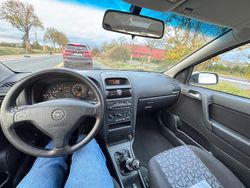 Weiß Gebraucht 2000 Opel Astra Limousine | 2.500 € (Etwas zu teuer)