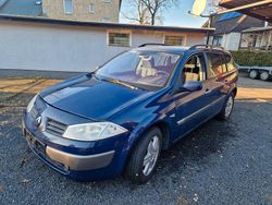 Blau Gebraucht 2004 Renault Mégane GrandTour Authentique Kombi | 600 € (Guter Preis)
