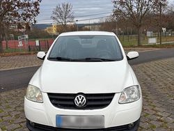 Weiß Gebraucht 2010 VW Fox Kleinwagen | 1.800 €