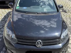 Schwarz Gebraucht 2011 VW Golf Plus Style Van / Kleinbus | 4.900 € (Fairer Preis)